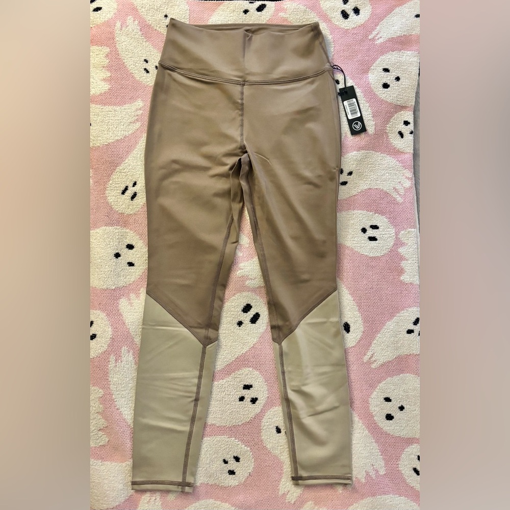SAVVI - High-Waist Two-Tone Leggings in Olive and Light Tan